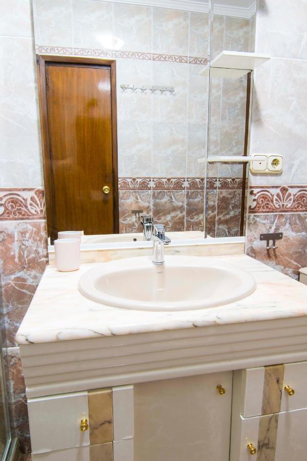 Letmalaga Economy Compas Apartment Ngoại thất bức ảnh